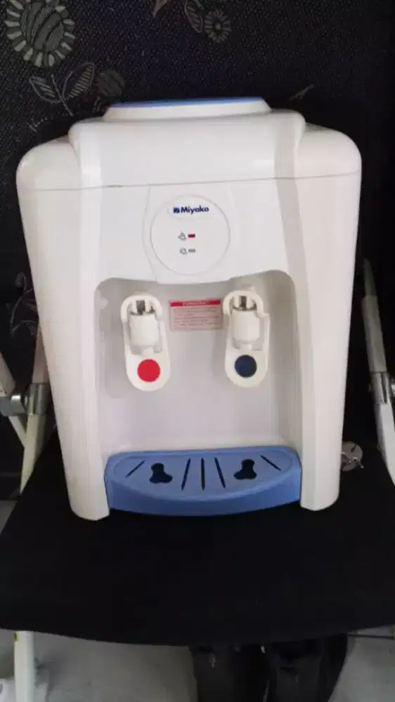 Dispenser Miyako panas dan biasa