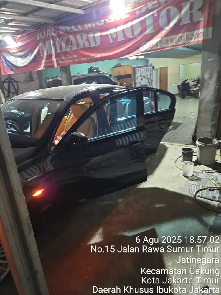 BMW 320i 2005 Bensin