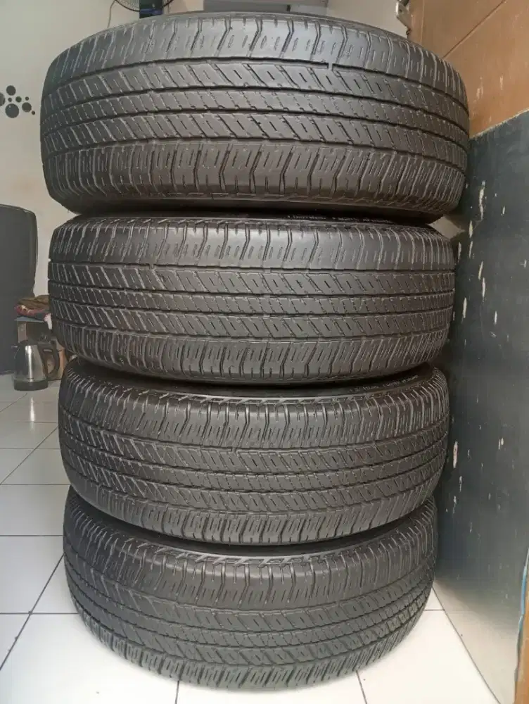 Ban Bridgestone Dueler H/T 265/65 R17 Fortuner Pajero