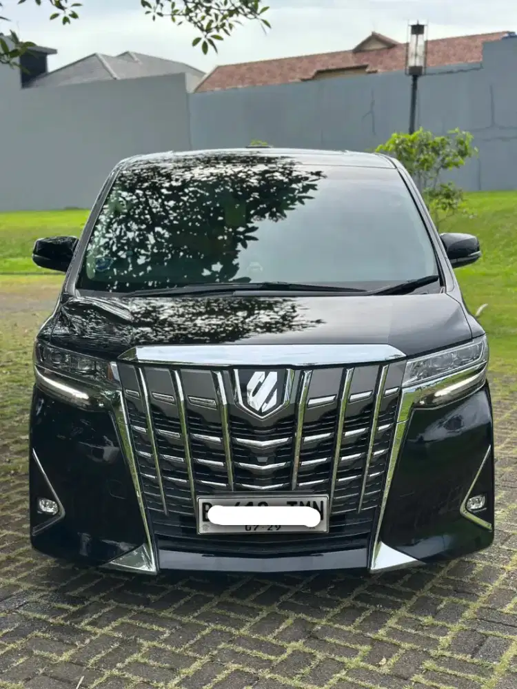 Toyota Alphard 2.5 G TSS A/T Hitam