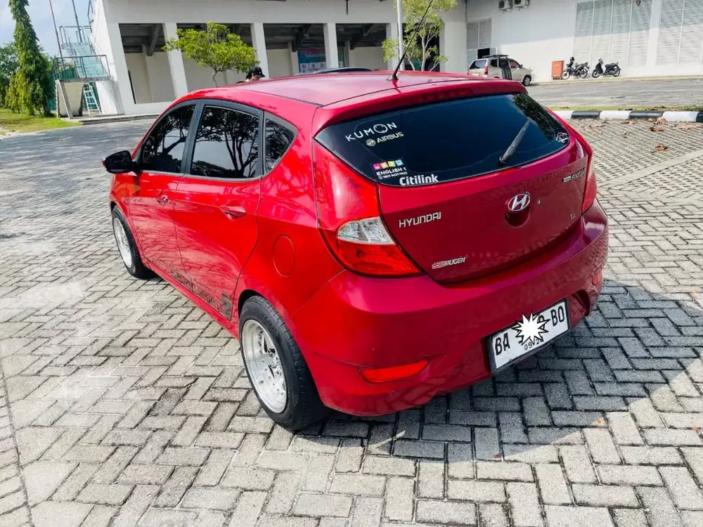 HYUNDAI GRAND AVEGA 2011