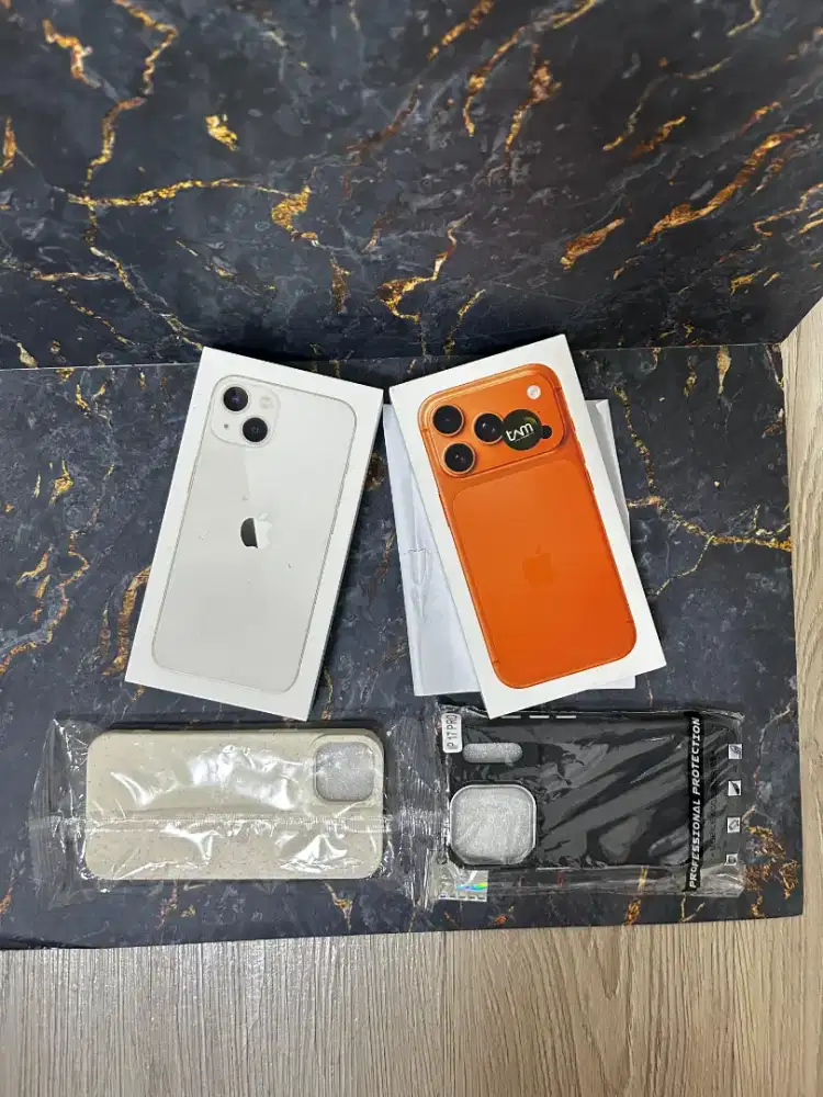 Iphone 17 Pro 256 GB dan Iphone 13 128 GB