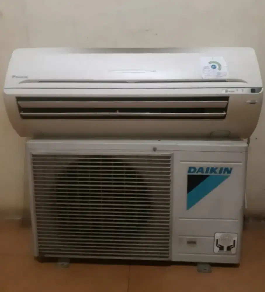 Daikin Thailand 1/2 PK R410