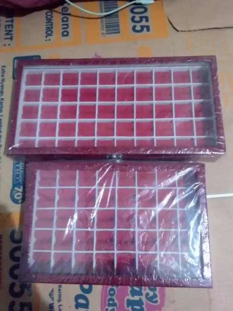 Kotak cincin batu akik kaca