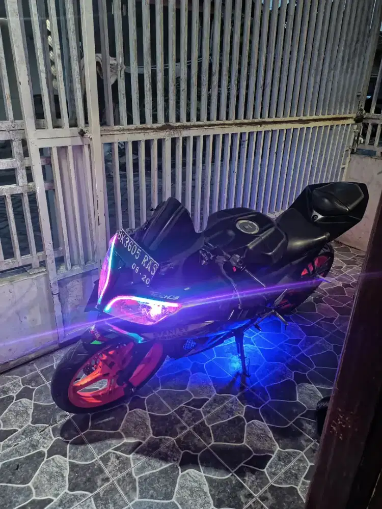 Di jual r15 v2 tahun 2017