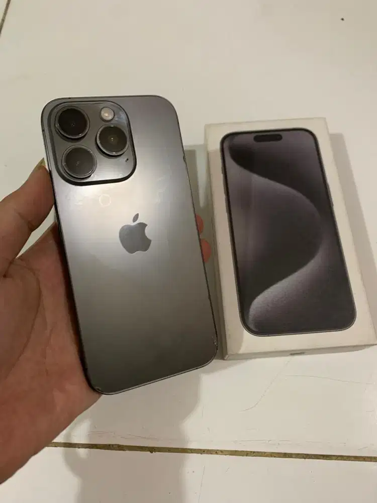 Iphone 15 pro 256gb original fullset fungsi normal semua