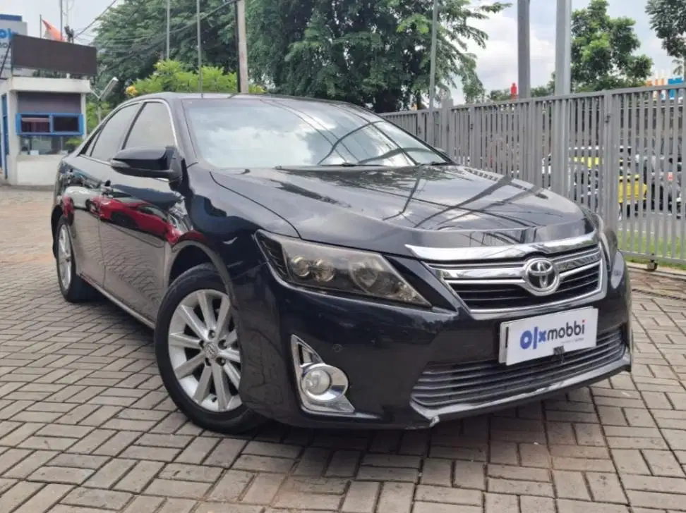 LOW DP Toyota Camry 2.5 Hybrid-AT 2012 TDY