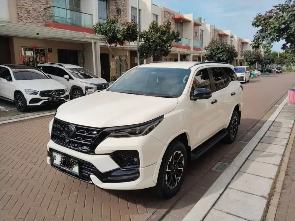 Fortuner 2021,VRZ, TRD,putih.