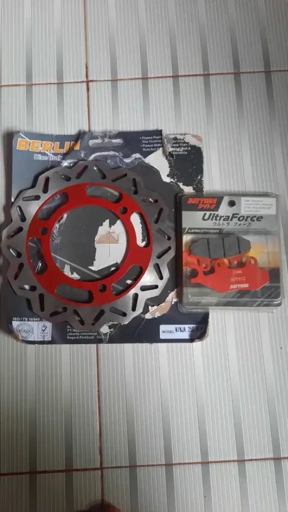 Di jual satu paket aksessoris motor ninja 250 fi