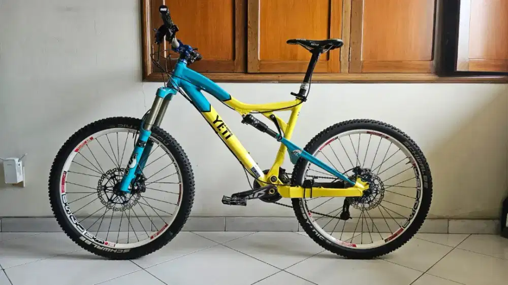 Sepeda Yeti ASR-575 Special Projects 195/250 | Kolektor Item