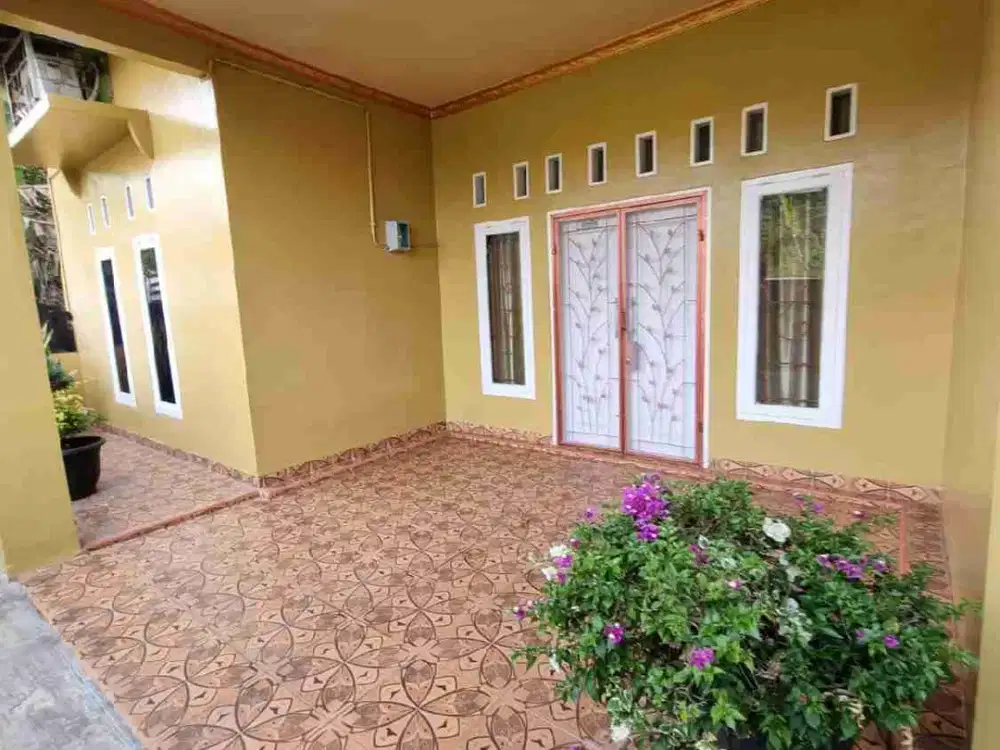 Rumah Full Furnished Luas 240 m² di Jatiagung Lampung Selatan