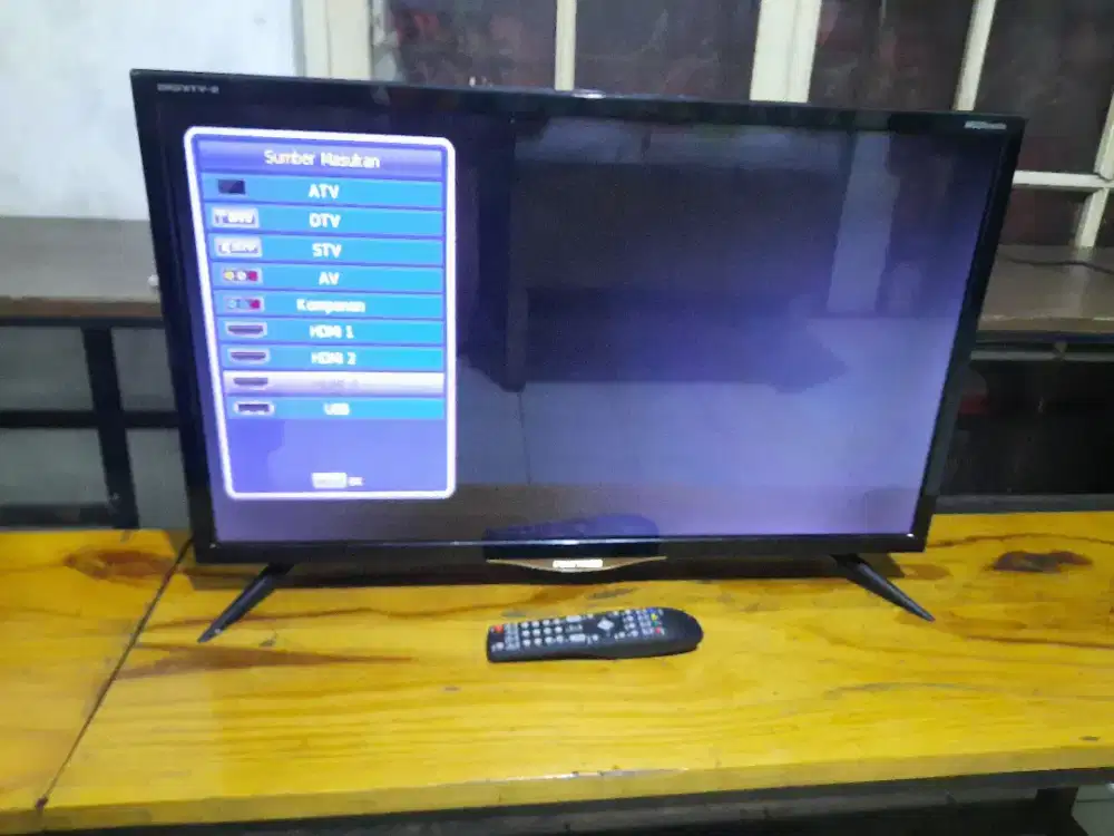 TV LED DIGITAL POLYTRON 32 INCH