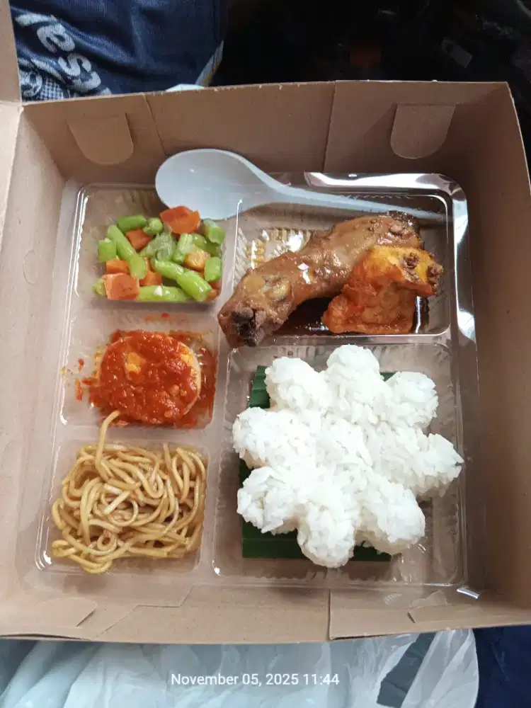 Nasi box Jumat Berkah