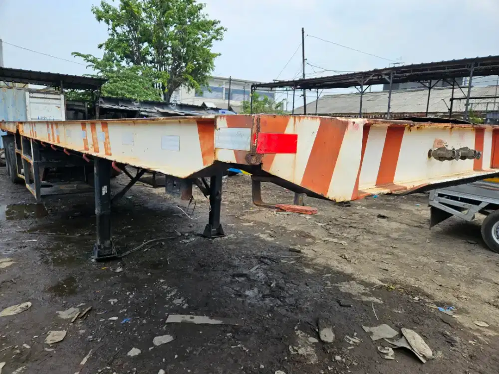 Buntut Trailer 40 Feet 3 Axle Flatdeck Karoseri PATRIA