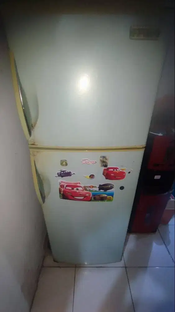 Sanyo SR-LV239N kulkas 2 pintu bekas second pembelian pertama