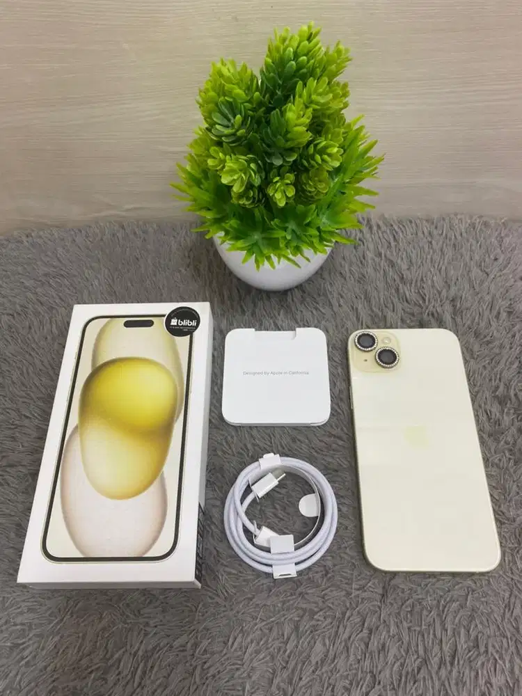 Second iPhone 15 Plus 256gb Yellow Ex garansi resmi Blibli