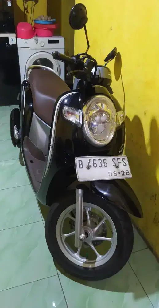 Honda Scoopy 2018 mulus lengkap pajak hidup