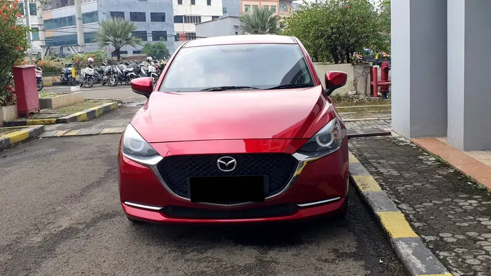 Mazda2 Mazda 2 Skyactive Sedan 1.5 Merah Metalik 2022 Like New Record