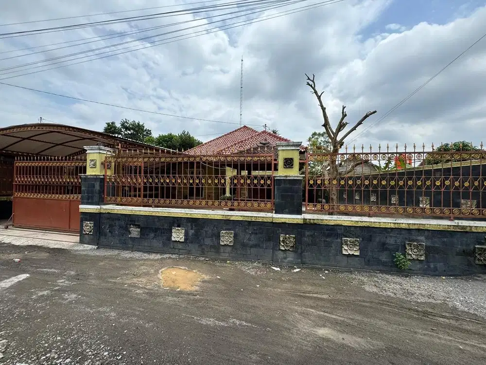 DISEWAKAN RUMAH VILLA FULL FURNISH, TENANG, SEJUK, COZY