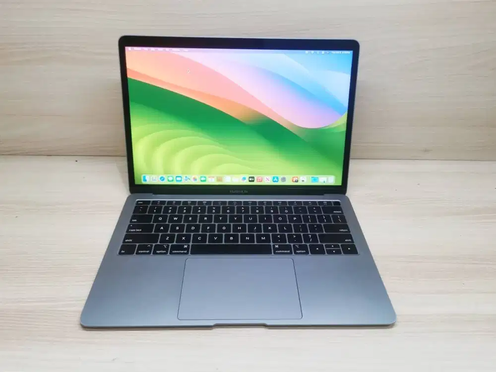 Macbook Air 2019 13inch Core i5 8GB 128GB