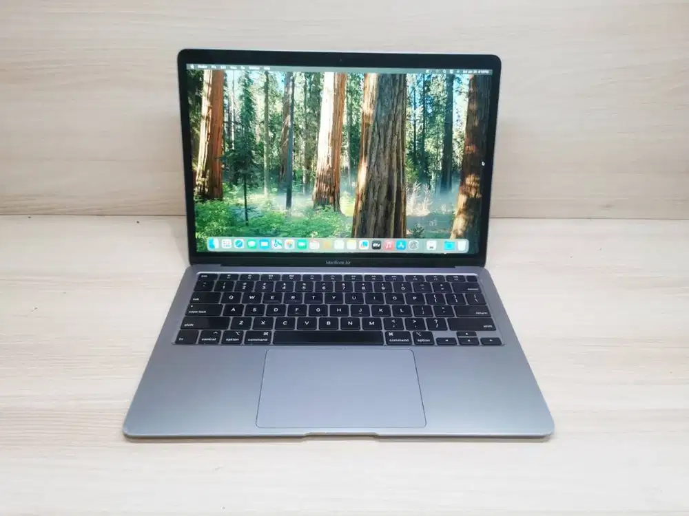 Macbook Air 2020 13inch Core i5 8GB 256GB