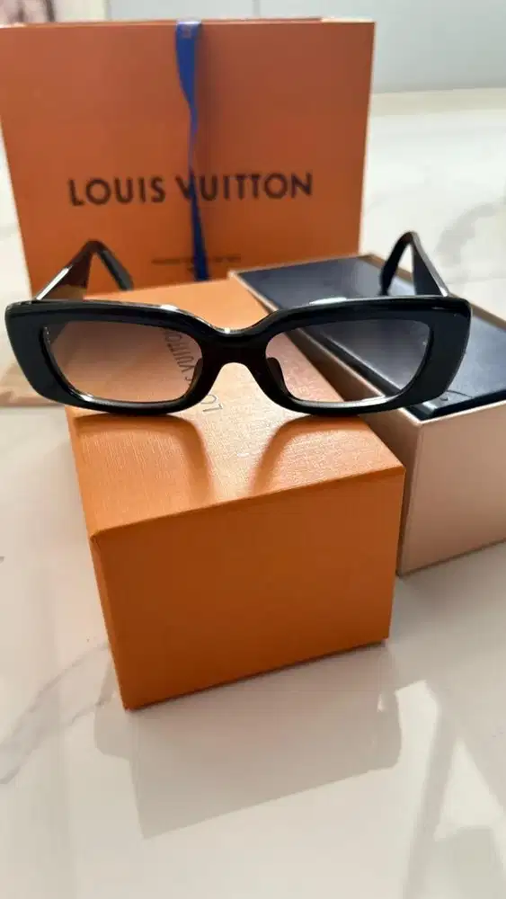 KACAMATA Lv louis vuitton