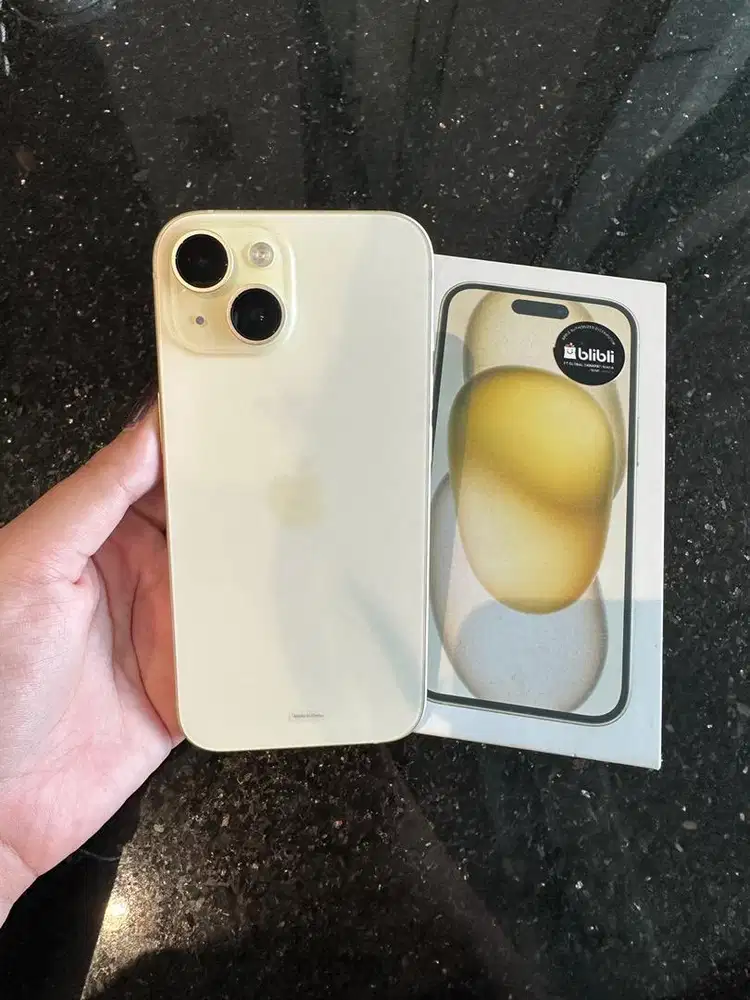 iPhone 15 256gb Yellow ex Garansi Resmi iBox Blibli Fullset