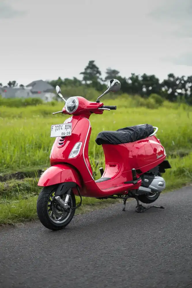PIAGGIO VESOA MATIC LX 125 IGET FACELIFT 2023 MERAH