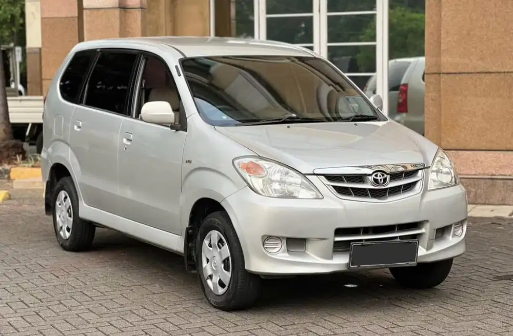 Toyota Avanza E Matic 2011 Low KM