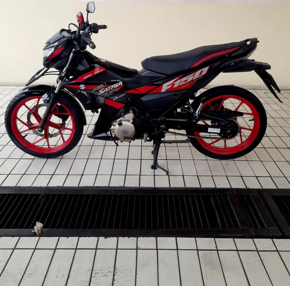 Suzuki Satria Injeksi Black Fire