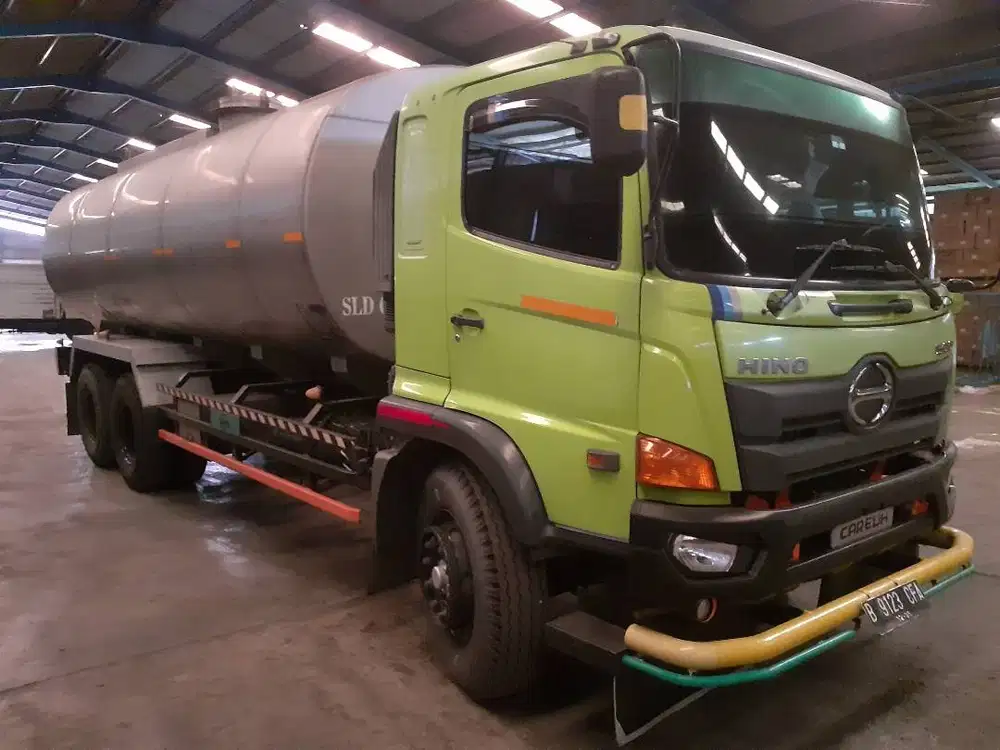 Dijual Truk Tangki Hino FL8JT1A-EGJ [2015]
