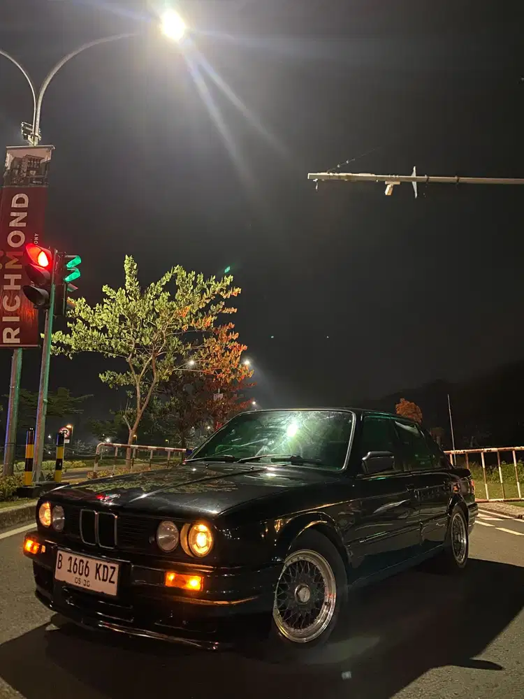 BMW 318i 1990 Bensin