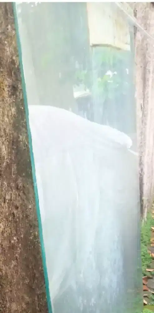 Dijual : Kaca Bening 5mm, Ukuran : 176x167 (2 lembar)