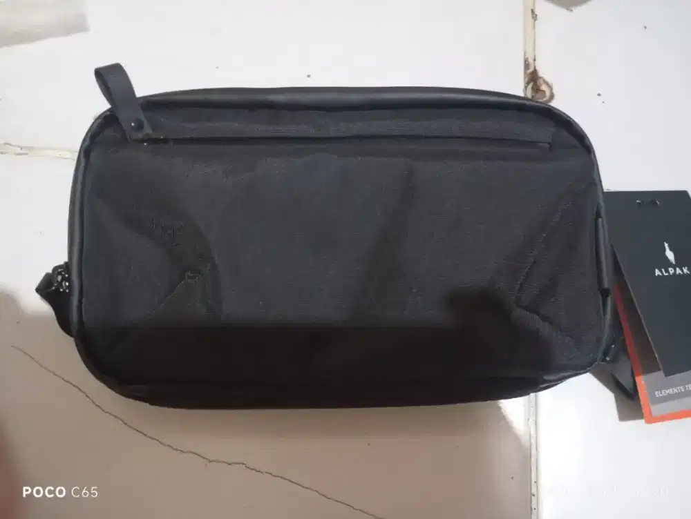 Element tech case mini kit pouch charger organizer clutch pria slempan