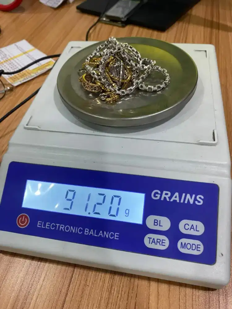 Terima beli perhasan emas dan antam