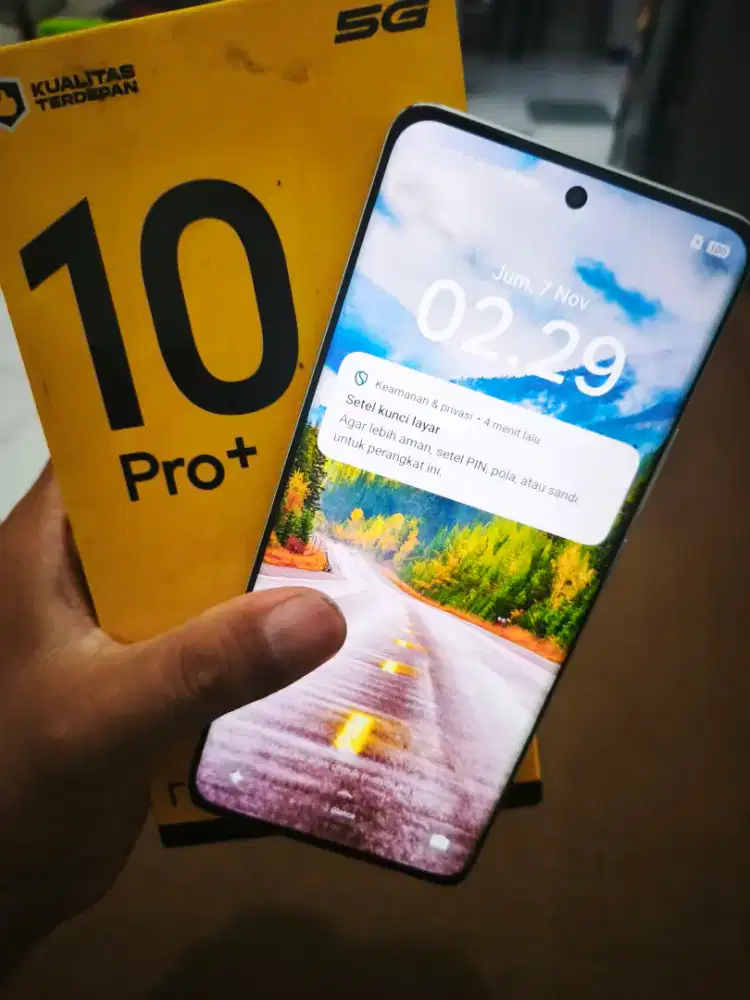 Realme 10 pro plus 5G. Ram 12/256