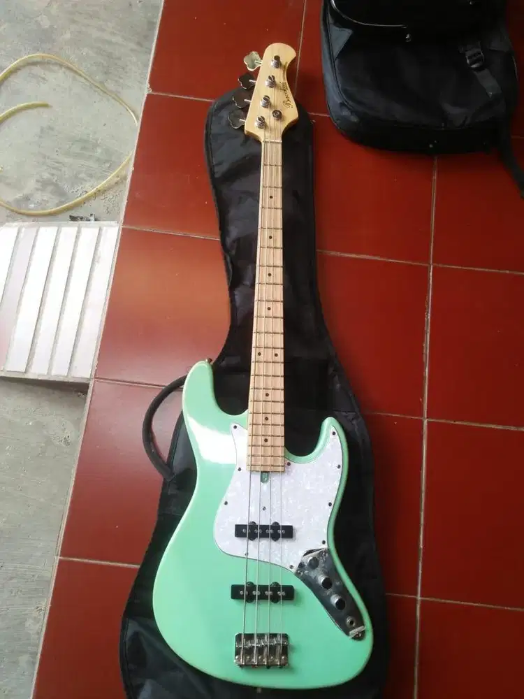 Bass bacchus Univer series (japan)