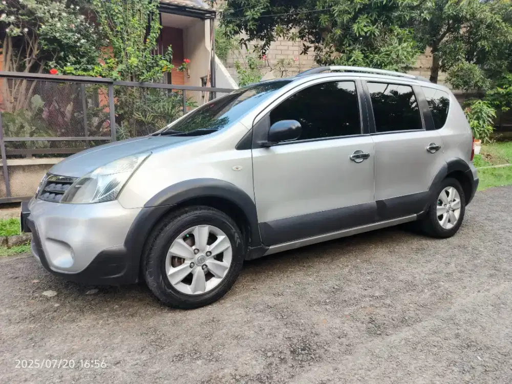 Nissan Livina X-Gear AT 2012 Terawat