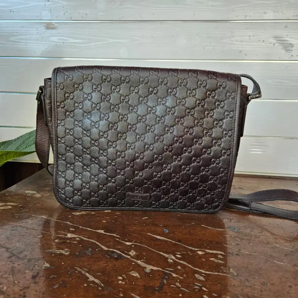 GUCCI TAS SELEMPANG PRIA BAHAN KULIT ASLI