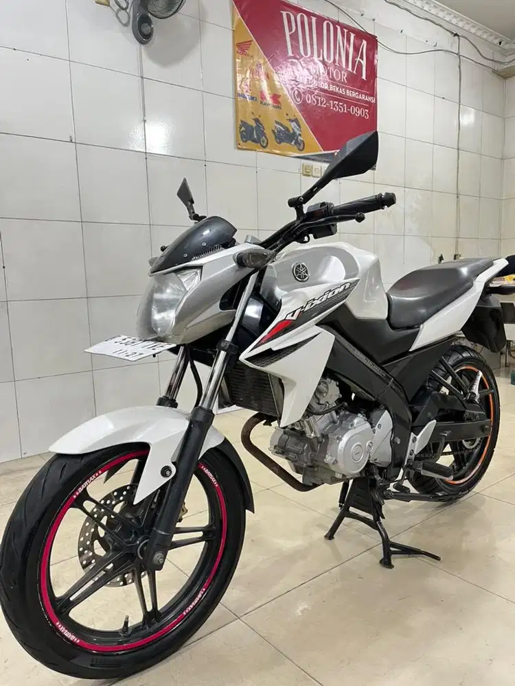 VIXION 2014 NVL BAGUS SURAT KOMPLIT PLAT B DKI TIMUR
