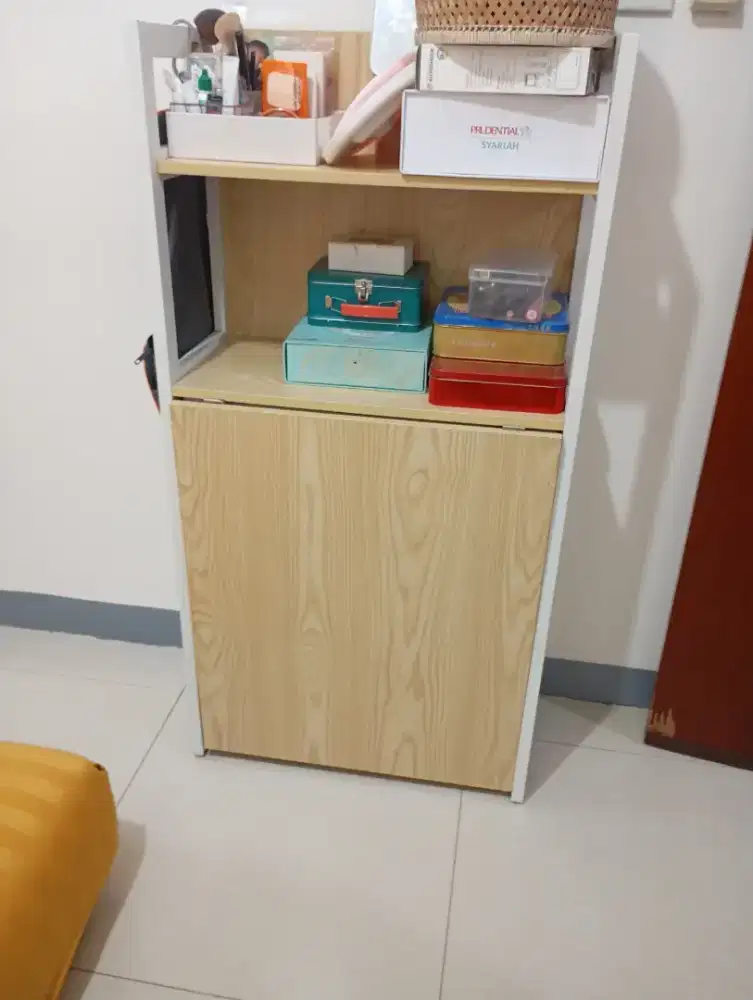 Lemari lipat minimalis