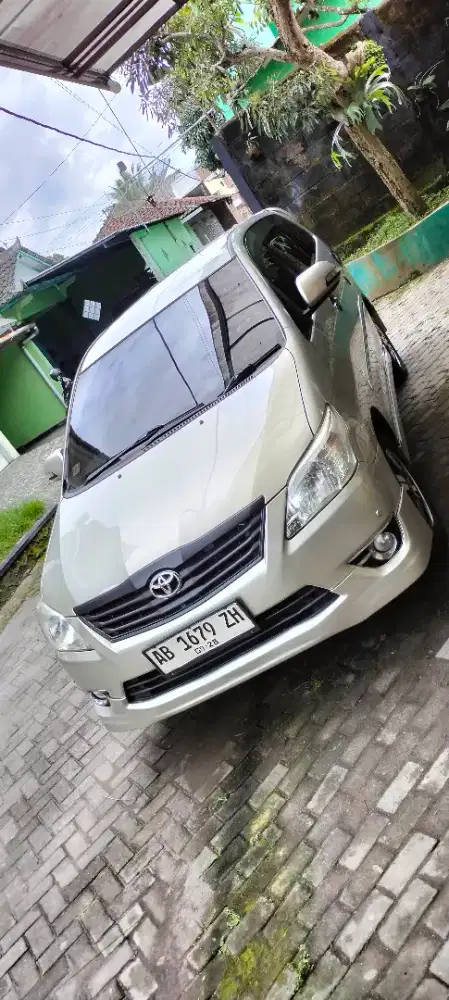 Toyota Innova 2.0 V AT Luxury 2011 Bensin