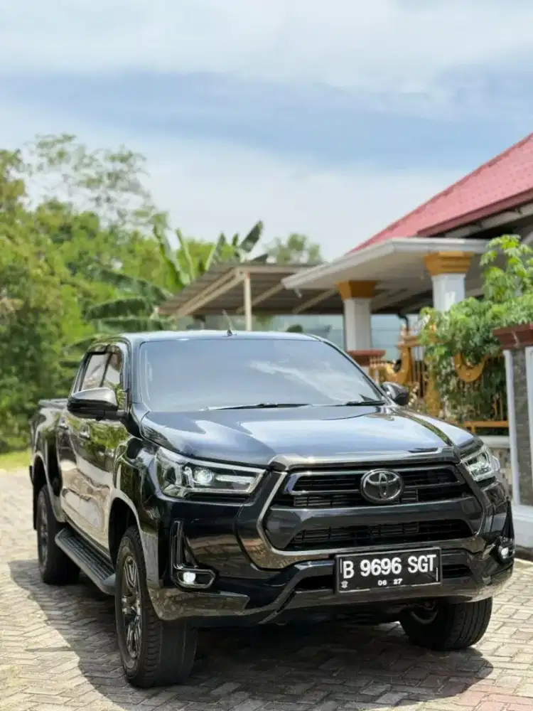 Toyota Hilux 2.4v DC 4x4 automatic tahun 2022