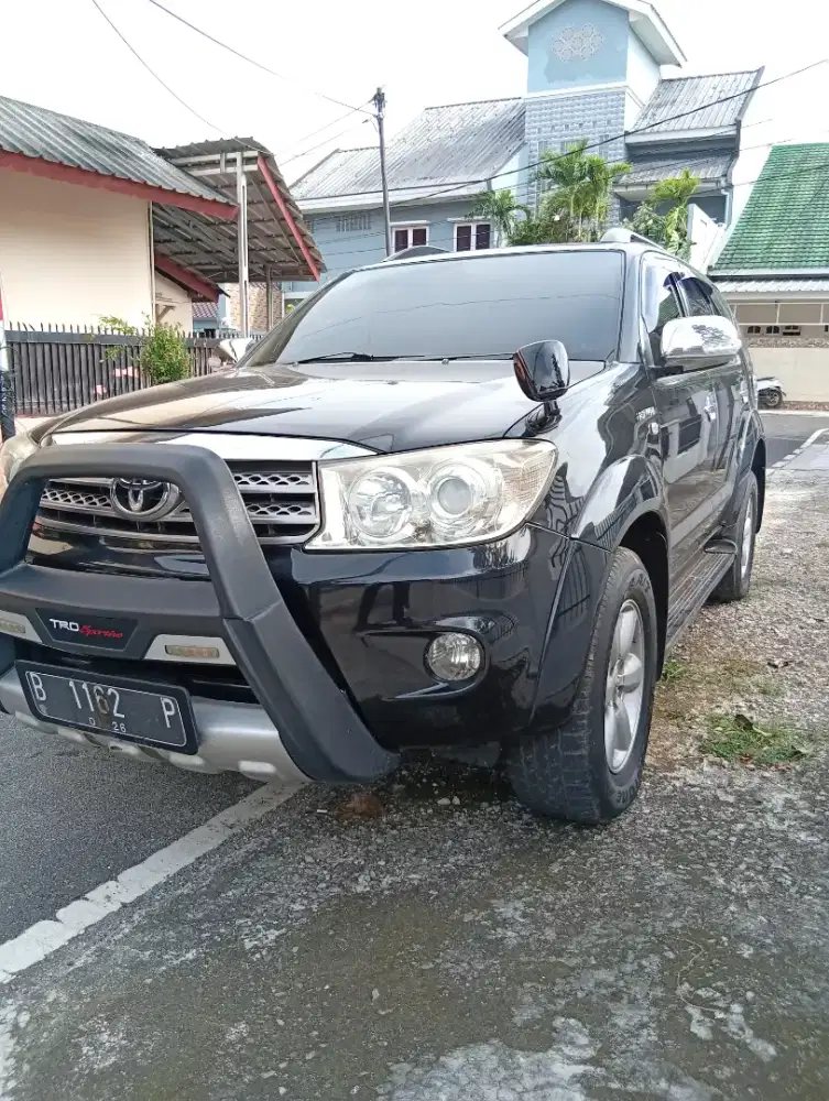 Tuker atau jual Fortuner 2.7 G Luxury pribadi bensin matic 2010