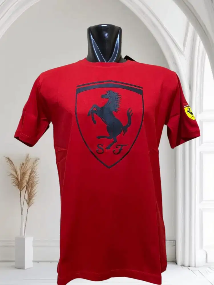 T-shirt Ferrary hitam putih merah
