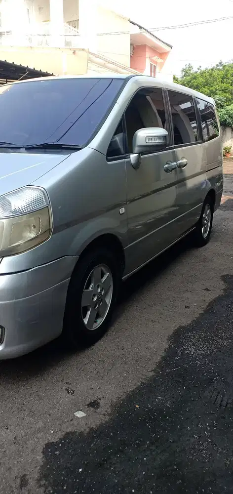 Nissan Serena 2005 Bensin