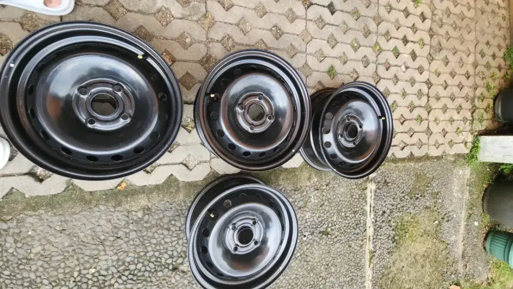 Velg kaleng original ex Wuling Binguo R15 PCD 4 x 114 satuan.u/ serep