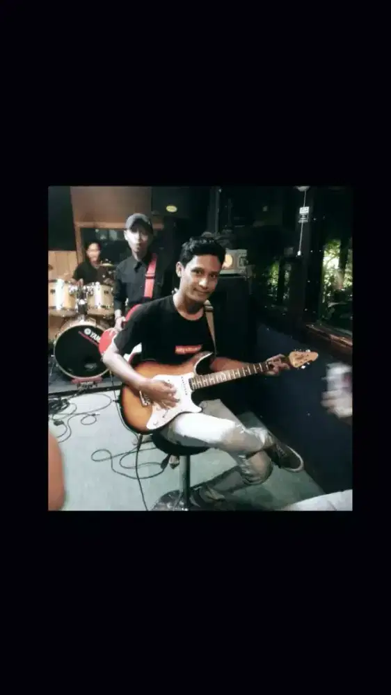 Hallo selamat pagi bapak/ibu maaf saya izin mencari pekerjaan apa aja