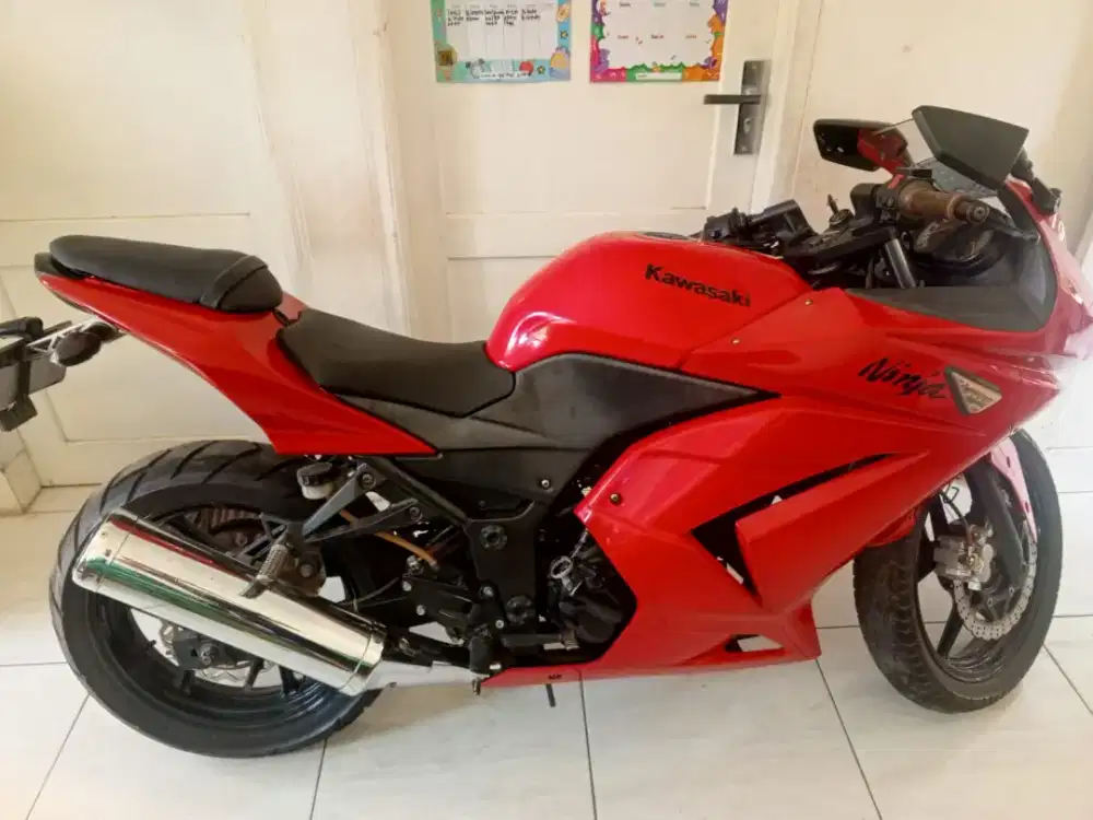 For sale Kawasaki Ninja 250CC CBU free paddock
