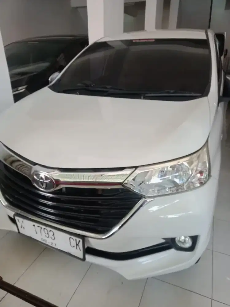 Avanza G At Putih